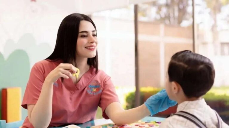 Cómo mi infancia eligió mi profesión: Mi camino como terapeuta de lenguaje